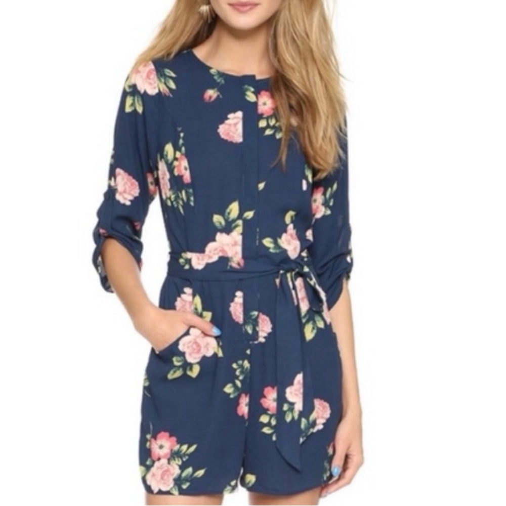 Cupcakes and Cashmere ‘El Rey' Floral Print Romper